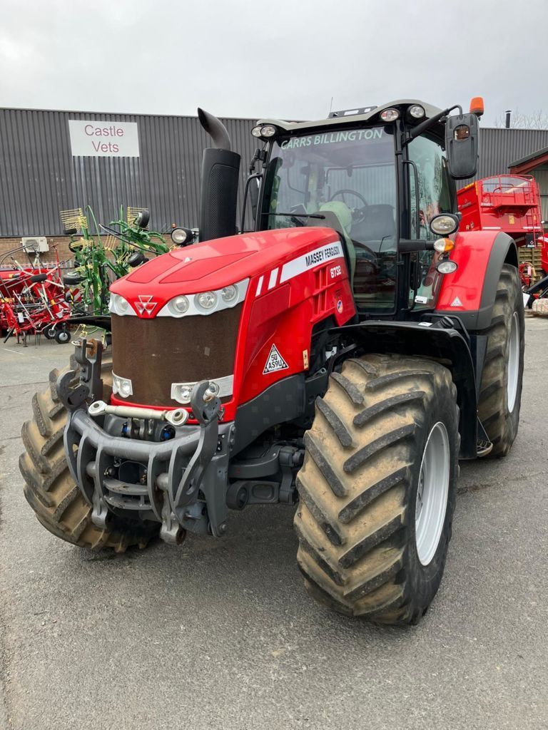 E-FARM: Massey Ferguson 8732 Dyna-VT - Tractor - id LAPE5GS - 144.654 € - Año: 2018 - Horas: 2500,Potencia del motor: 320,Reino Unido