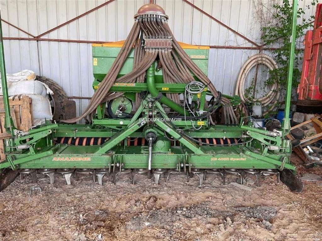 E-FARM: Amazone adp 403 special - Drillkombination - id VUNWZFQ - 16.500 € - Baujahr: 2012 - Frankreich