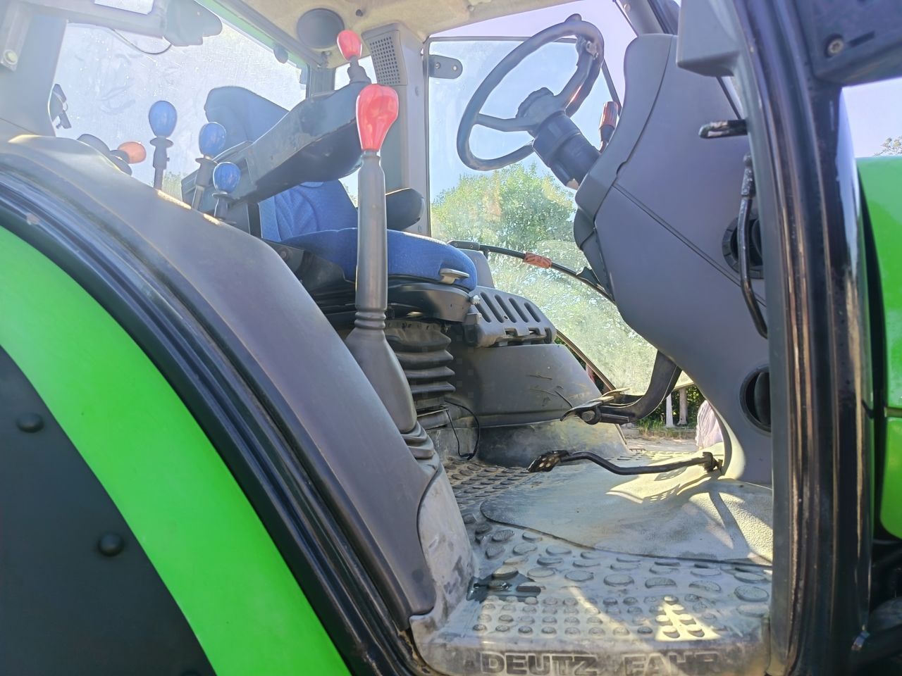 Deutz-Fahr AgroTron 150 Traktor 16 000 €