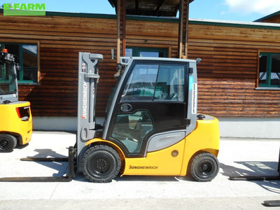 E-FARM: JUNGHEINRICH dfg 425s triplex + ss + kabine - Forklift - id 2TMDXZD - €12,500 - Year of construction: 2018 - Engine hours: 6,791,Austria