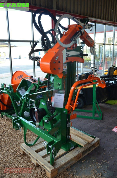 E-FARM: POSCH hydrocombi 18 pzg-r m. seilw. 500 - Saw and splitter - id WZW96Q7 - €6,941 - Year of construction: 2023