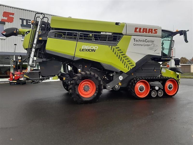 E-FARM: Claas Lexion 8600 - Moissoneuse-batteuse - id C9L1MBN - 445 000 € - Année: 2023 - Lecture du nombre d'heure: 349,Puissance du moteur (chevaux): 549,Allemagne