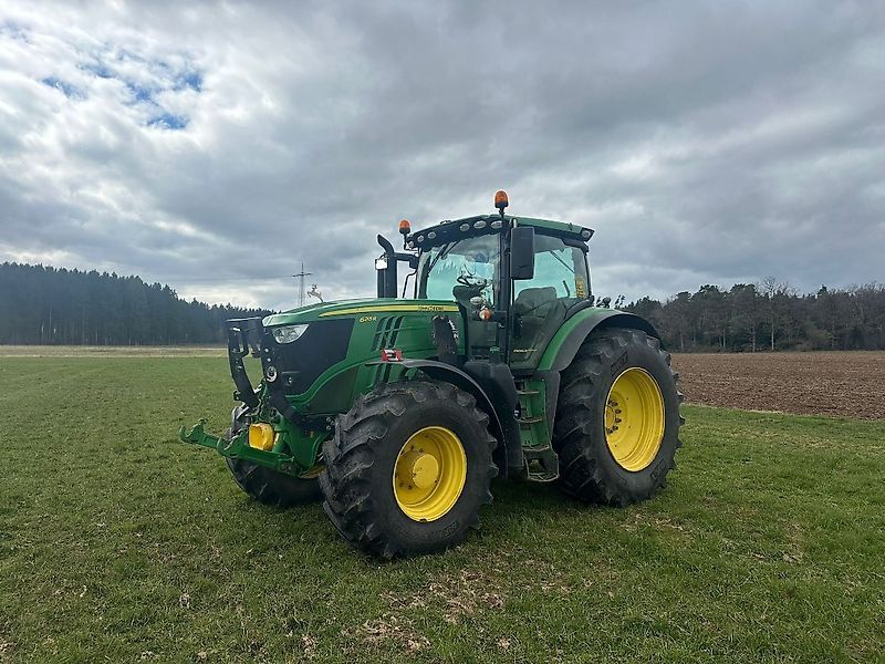 John Deere 6215 R Traktor 81.990 €