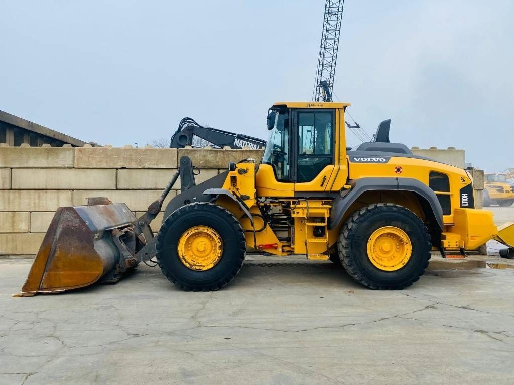 VOLVO l 110 h Cargador de ruedas 74.000 €