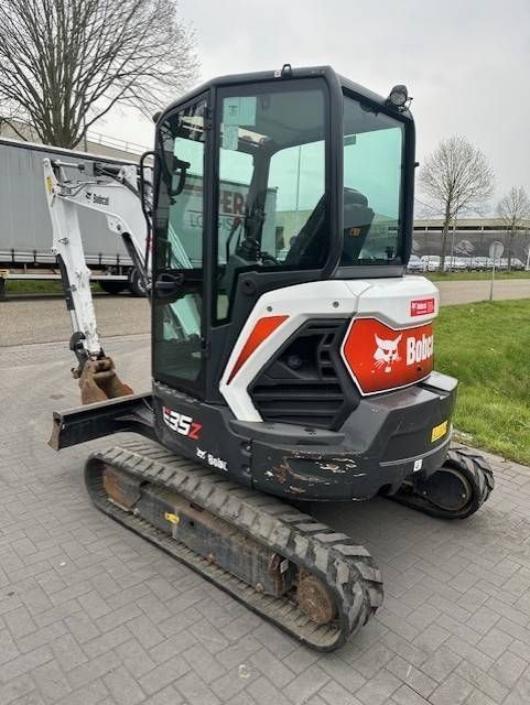 Bobcat e 35z Mini excavadora  25.900 €