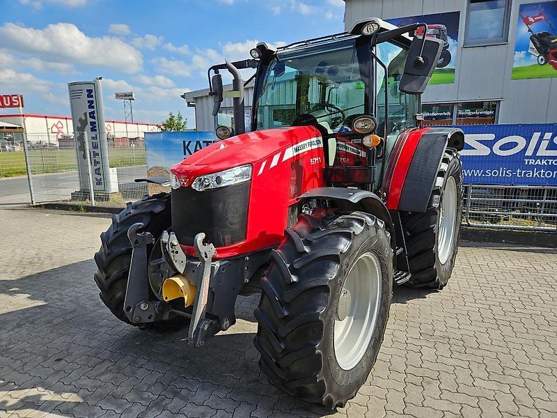Massey Ferguson 5711 Tractor 40.900 EUR