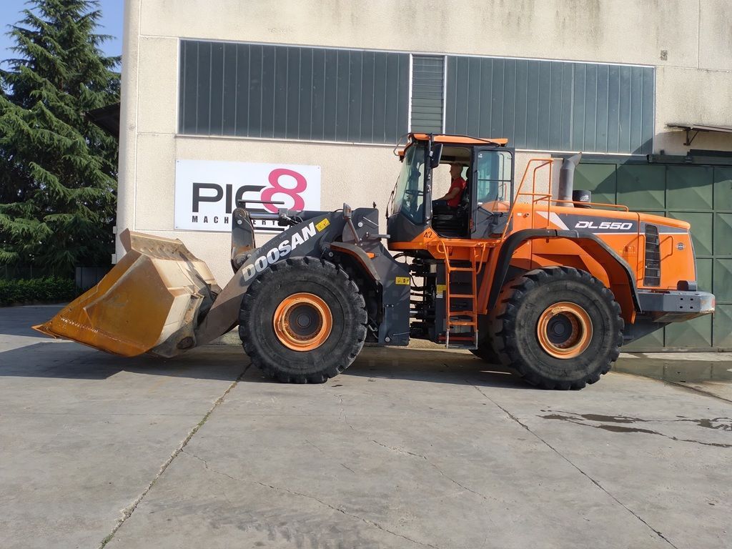 Doosan dl550-5 Ładowarka kołowa 140 000 €