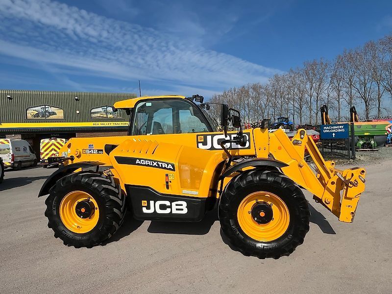 E-FARM: JCB 542-70 - Chargeur télescopique  - id G1SLUUZ - Année: 2023 - Royaume-Uni