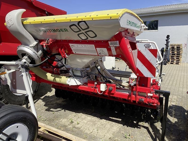 E-FARM: pöttinger aerosem 3002 add pneumatische - Siewnik rzędowy/agregat uprawowo-siewny - id 2VM47FH - 24 790 € - Rok produkcji: 2023 - Niemcy