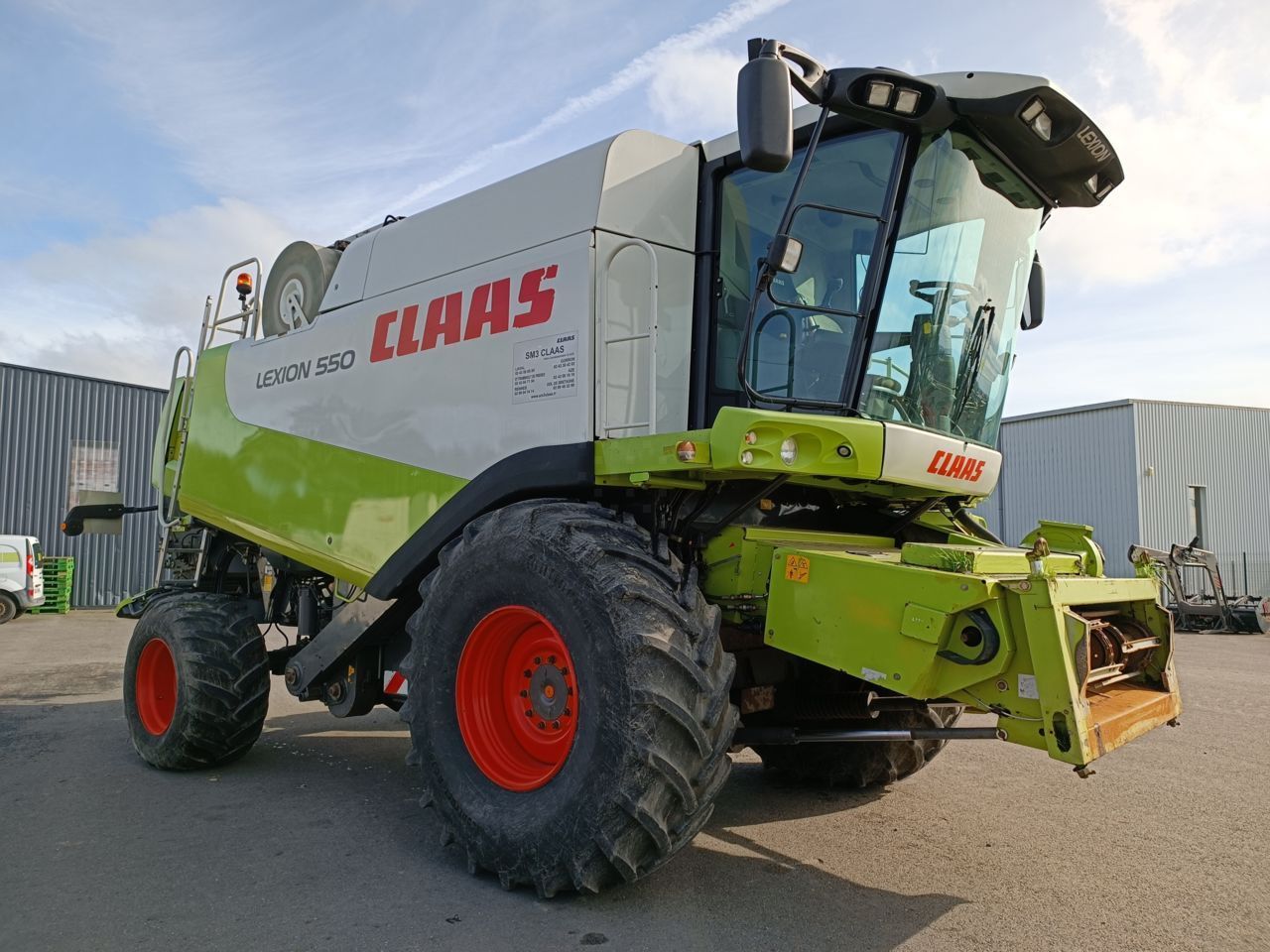 E-FARM: Claas Lexion 550 - Combină de recoltat - id EULAIRI - 72.000 EUR - Anul: 2004 - Citeste ore: 4.287,Muterea motorului: 320,87,Franța