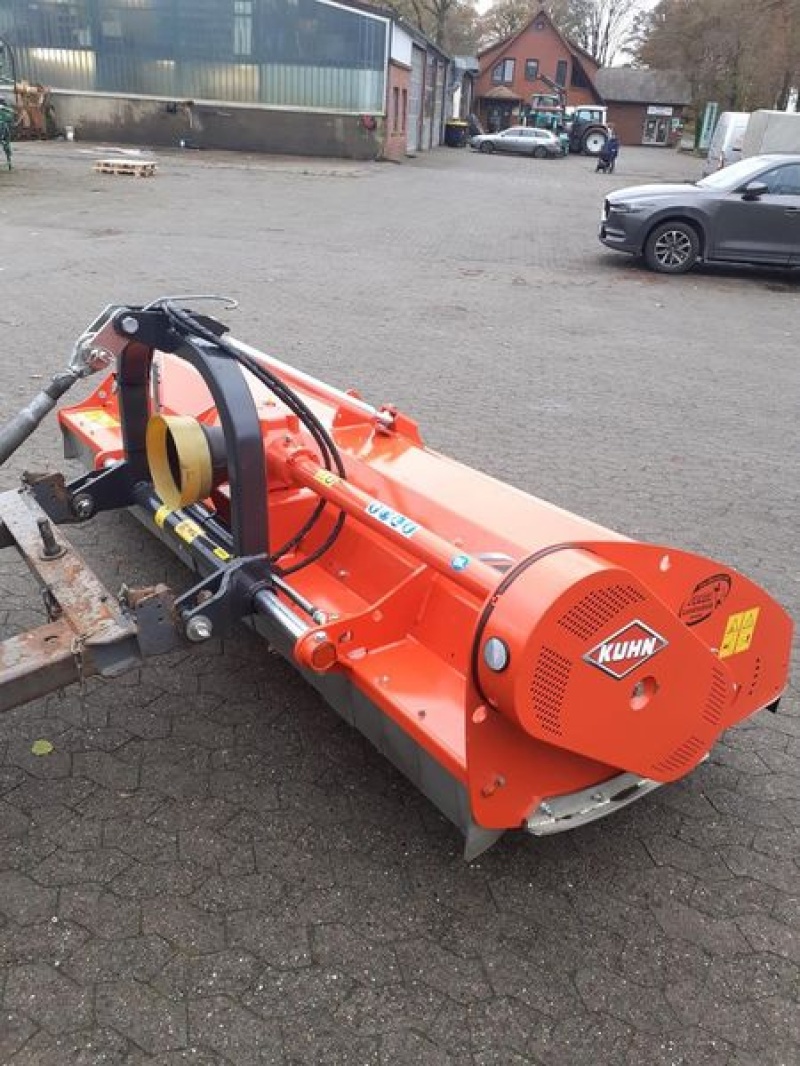 Kuhn BP 28 topper €6,900