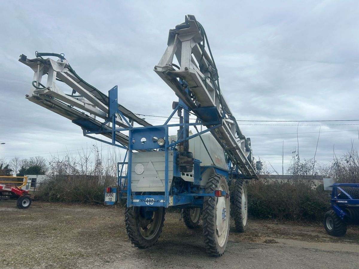 E-FARM: Matrot m44d - Opryskiwacz - id NFA1Z9T - Rok produkcji: 1996 - Motogodziny: 6128,Francja