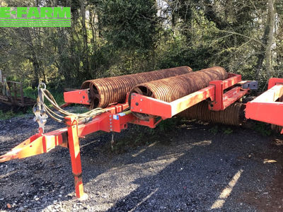 E-FARM: Quivogne rollmot 830 - Presses and roller - id ZMRHJNK - €10,000 - Year of construction: 2019