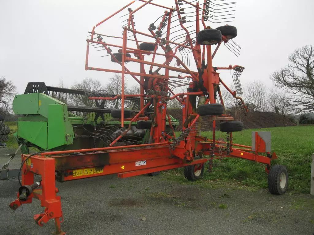 E-FARM: Kuhn GA 7301 - Schwader - id QQACQFK - Baujahr: 2003 - Frankreich