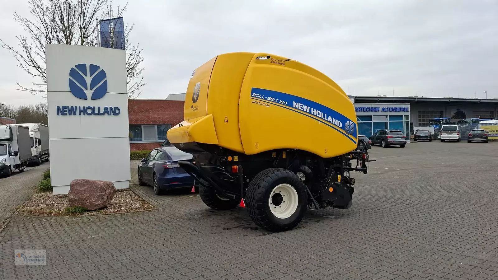 E-FARM: New Holland rb 180 - Baler - id F9PULFD - €31,849 - Year of construction: 2018 - Germany