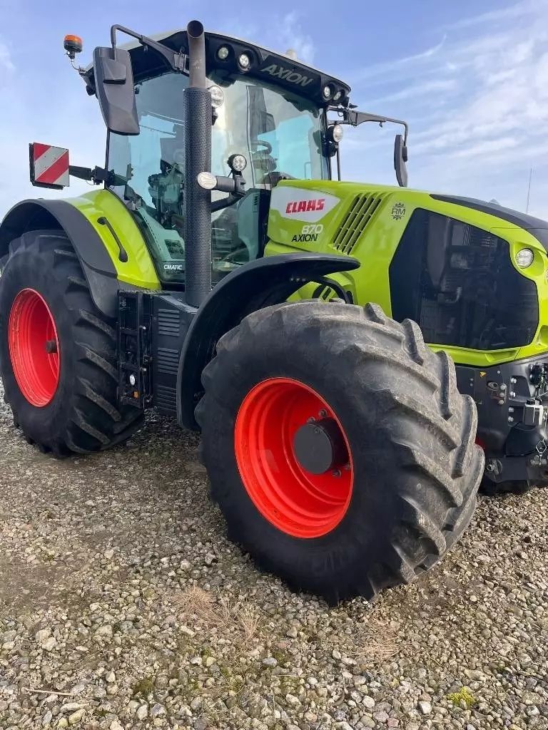 Claas Axion 870 Tractor €153,780