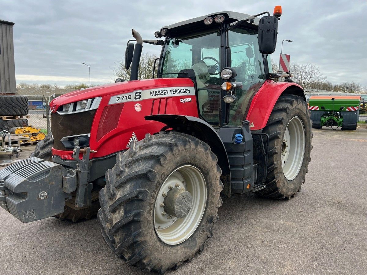 Massey Ferguson 7718 S Traktor 76 866 €