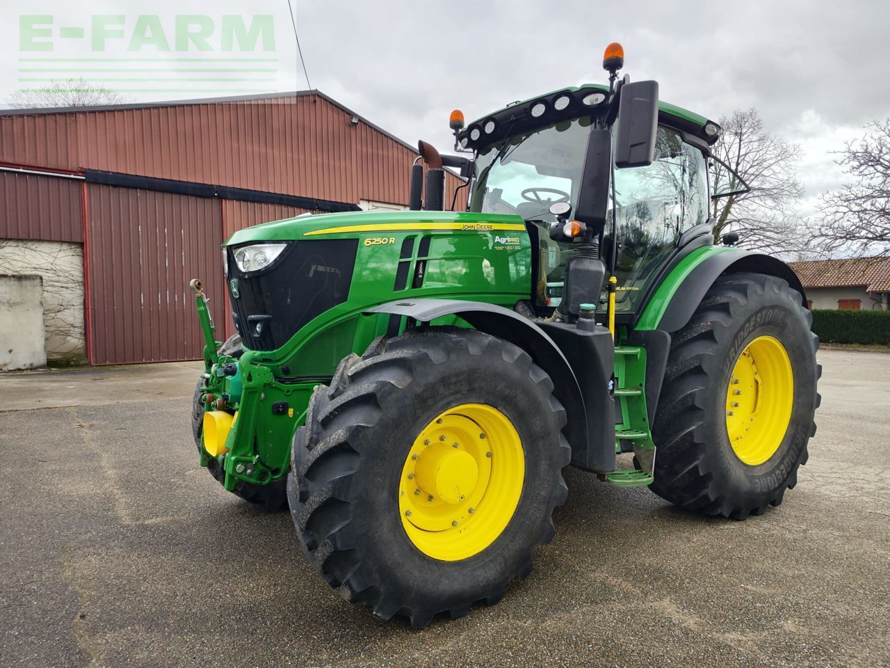 John Deere 6250R Tractor €140,000