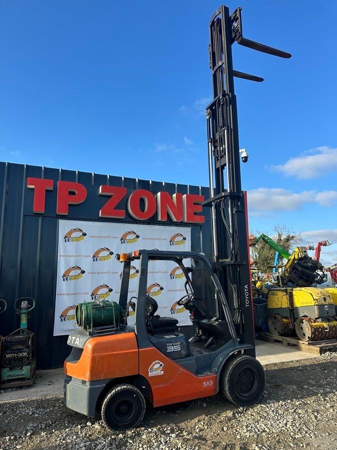 TOYOTA tonero 35 à 19900 euros ht Gabelstapler 19.900 €
