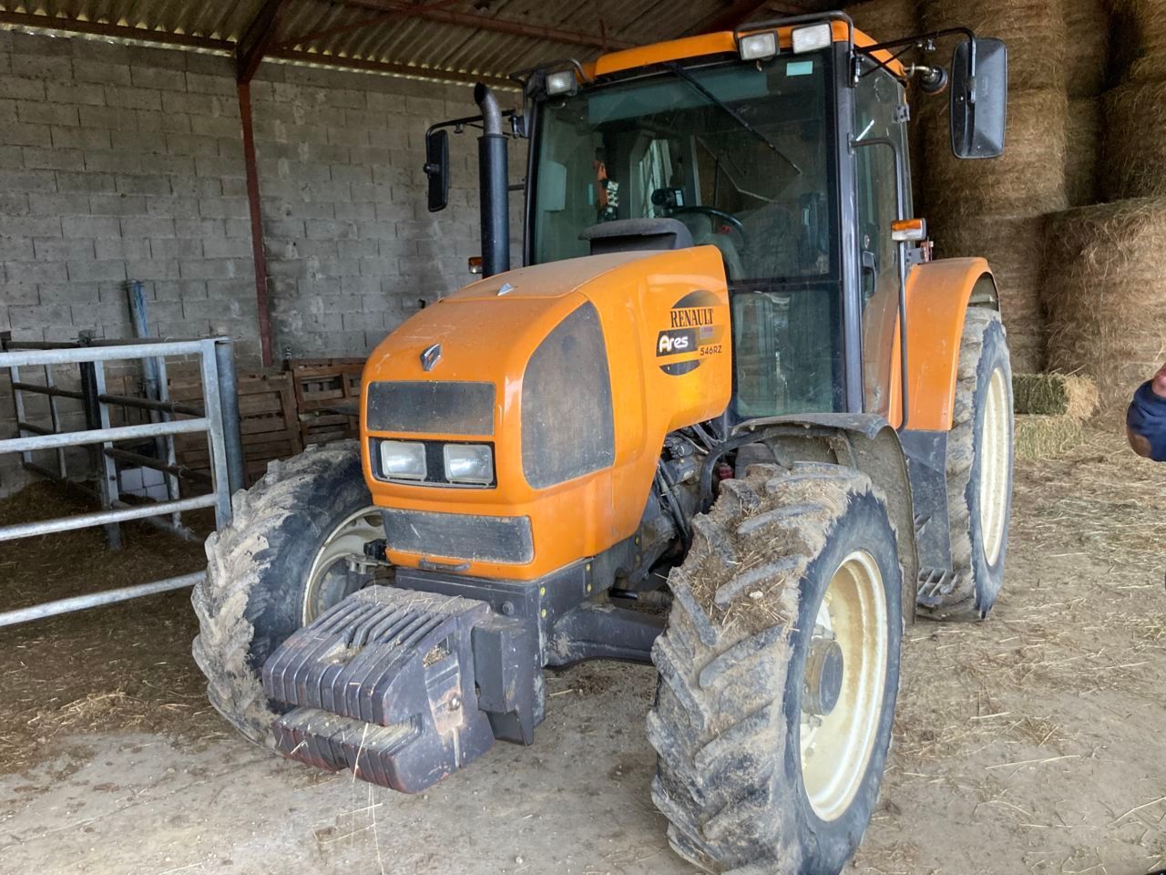 E-FARM: Renault Ares 546 RZ - Traktor - id EQWWWTK - 26 000 EUR - Gyártási év: 2003 - Üzemóra (motor): 7140,Motor teljesítménye (LE): 95,Franciaország