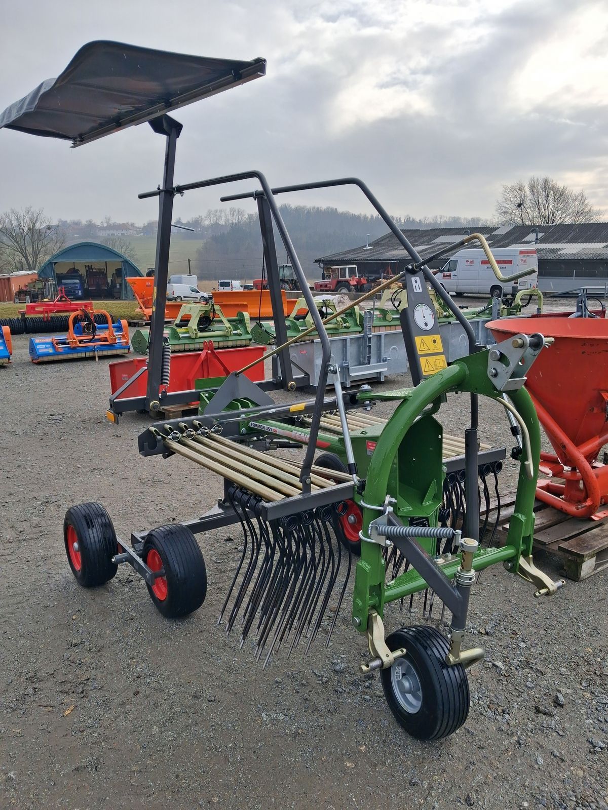 Fendt Former 351 DN Karuzelowy przetrząsacz do siana 5490 €