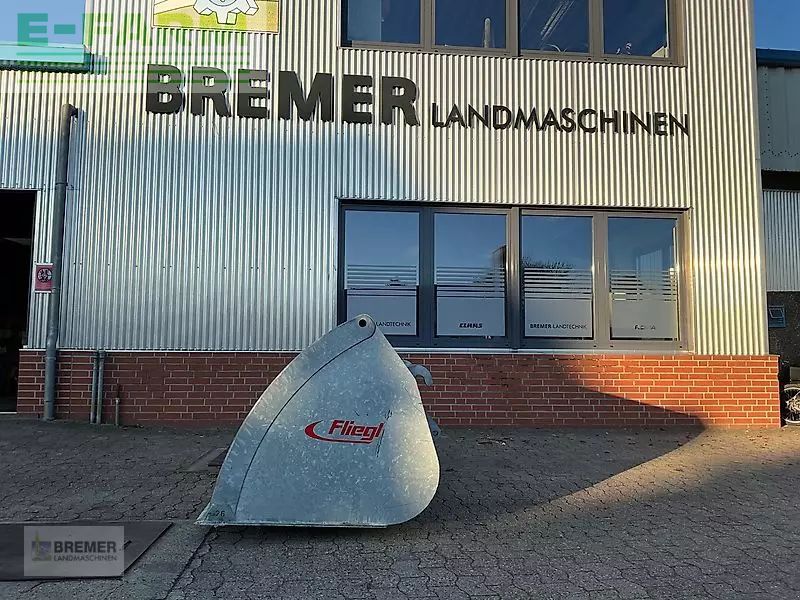 Fliegl volumenschaufel 2600 Anbaugerät 1.900 €