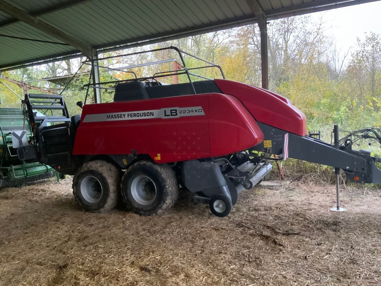 E-FARM: Massey Ferguson LB 2234XD - Bálázó - id 7KXK2XZ - 145 000 EUR - Gyártási év: 2023 - Bálaszám: 7400,Franciaország