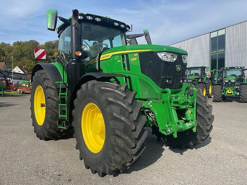 E-FARM: John Deere 6R 250 - Tractor - id 2AY9SWE - 185.000 EUR - Anul: 2022 - Citeste ore: 905,Muterea motorului: 250,Germania
