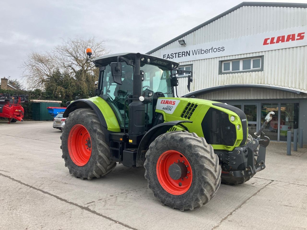 E-FARM: Claas Arion 650 - Trattore - id 5UFKD7N - 88.459 € - Anno di costruzione: 2019 - Ore: 4.162,Potenza del motore: 185,Regno Unito