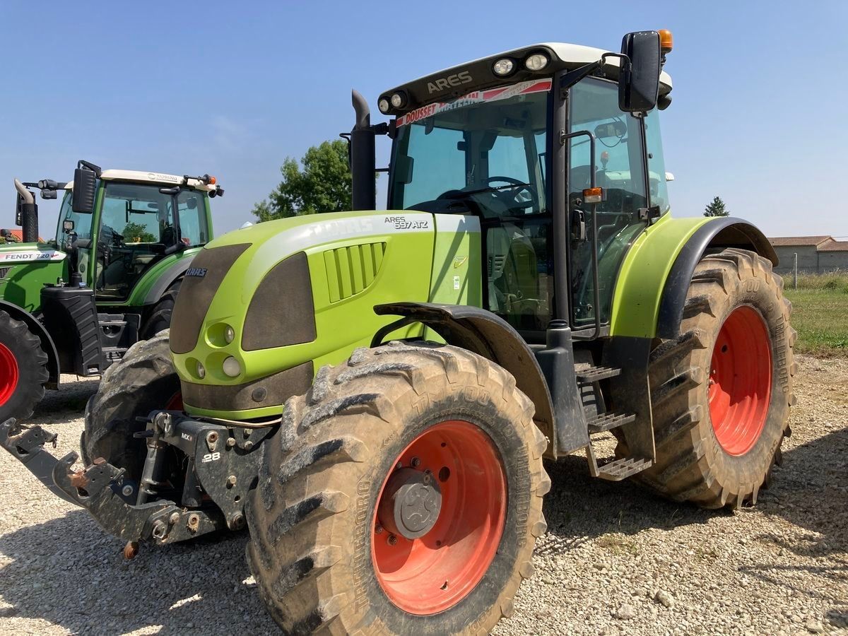 E-FARM: Claas Ares 697 ATZ - Tractor - id TUKY1CZ - €26,000 - Year of construction: 2006 - Engine hours: 6,800,Engine power (HP): 140,France