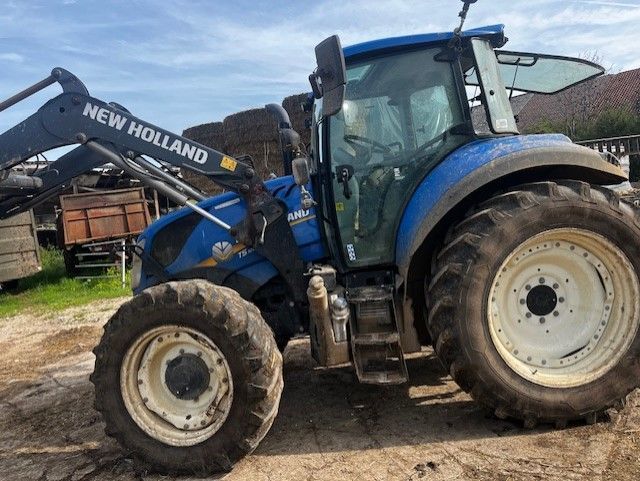 E-FARM: New Holland T5.100 EC - Tractor - id 3MNLAJC - 42.000 EUR - Anul: 2020 - Ore motor: 3.000,Puterea motorului: 100,Franța