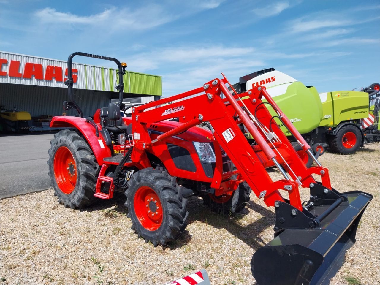 E-FARM: Kioti rx 7330 - Τρακτέρ - id 8JTJHQS - 38.000 € - Χρονία: 2023 - Ισχύς κινητήρα: 70,Γαλλία