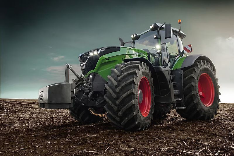 E-FARM: Fendt 1050 Vario - Traktor - id 4ZQS8DR - 220.000 € - Baujahr: 2020 - Abgelesene Motorstunden: 5.500,Motorleistung (PS): 517,Deutschland