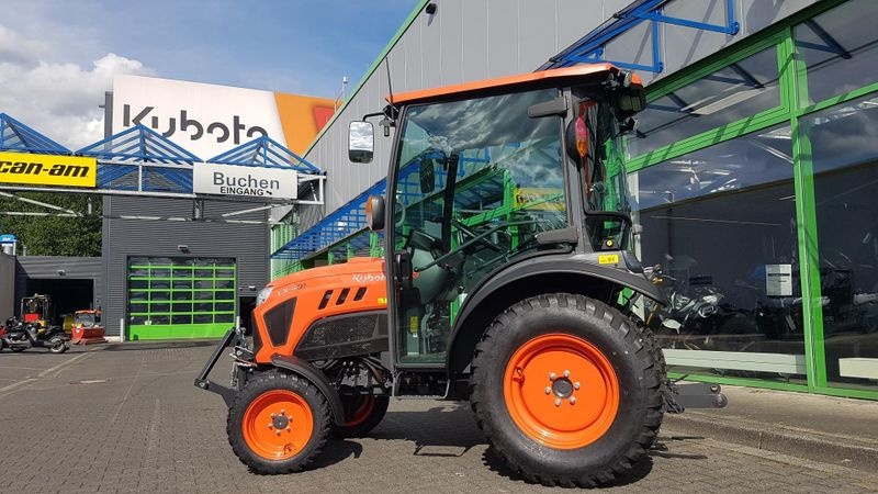 Kubota lx401 cab tractor 44 250 €