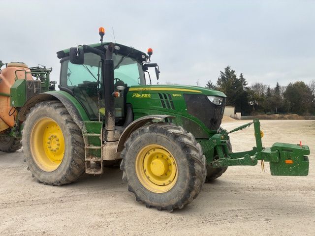 John Deere 6210 R Tractor €52,500