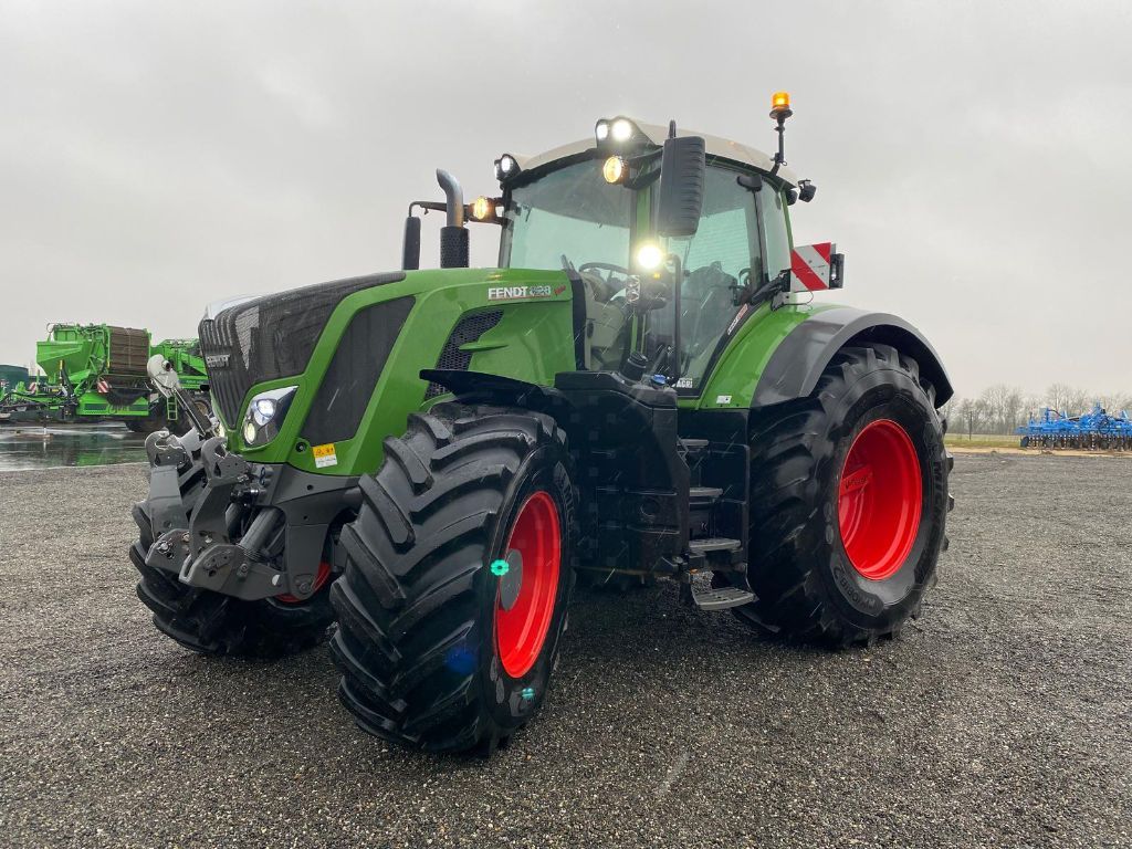 Fendt 828 Vario Profi Plus Traktor 168.000 €