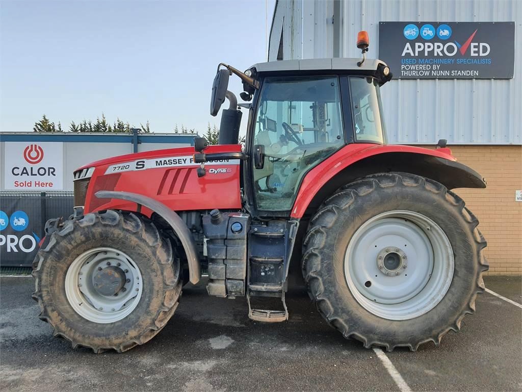 Massey Ferguson 7720 tractor €74,181