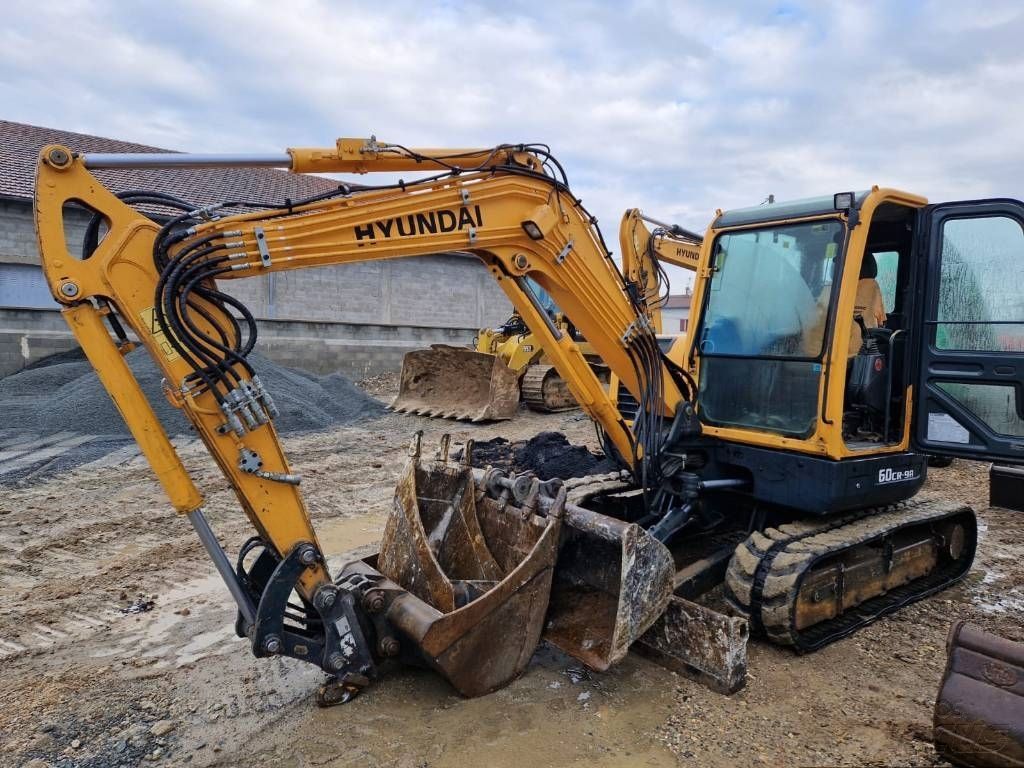 E-FARM: HYUNDAI r60cr-9a - Minigraver - id SLUBULV - 33.000 € - Produktionsår: 2019 - Frankrig