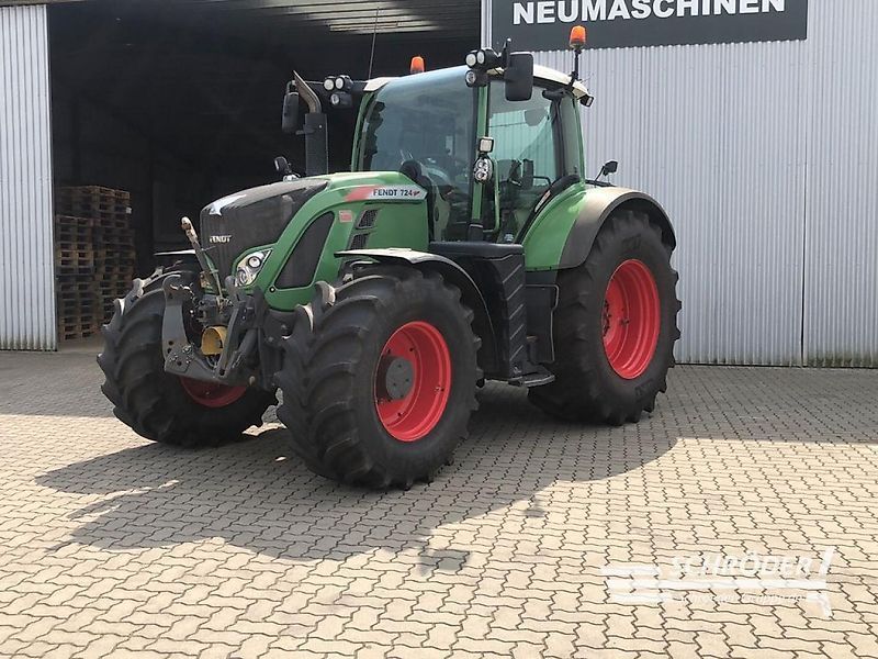 E-FARM: Fendt 724 Vario ProfiPlus - Tractor - id KQYBWRR - €79,885 - Year of construction: 2015 - Engine hours: 9,040,Engine power (HP): 238,Germany