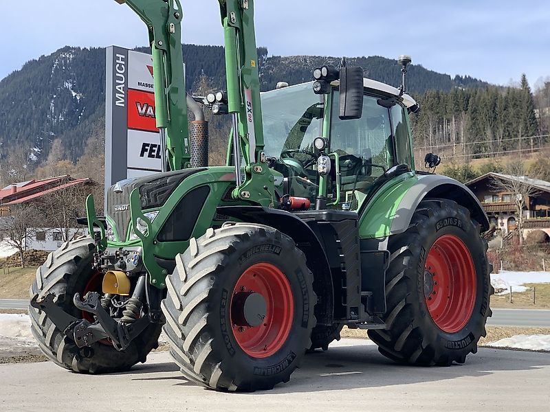 E-FARM: Fendt 724 Vario - Traktor - id ZYGFPEQ - 104.167 € - Baujahr: 2014 - Abgelesene Motorstunden: 9.900,Österreich