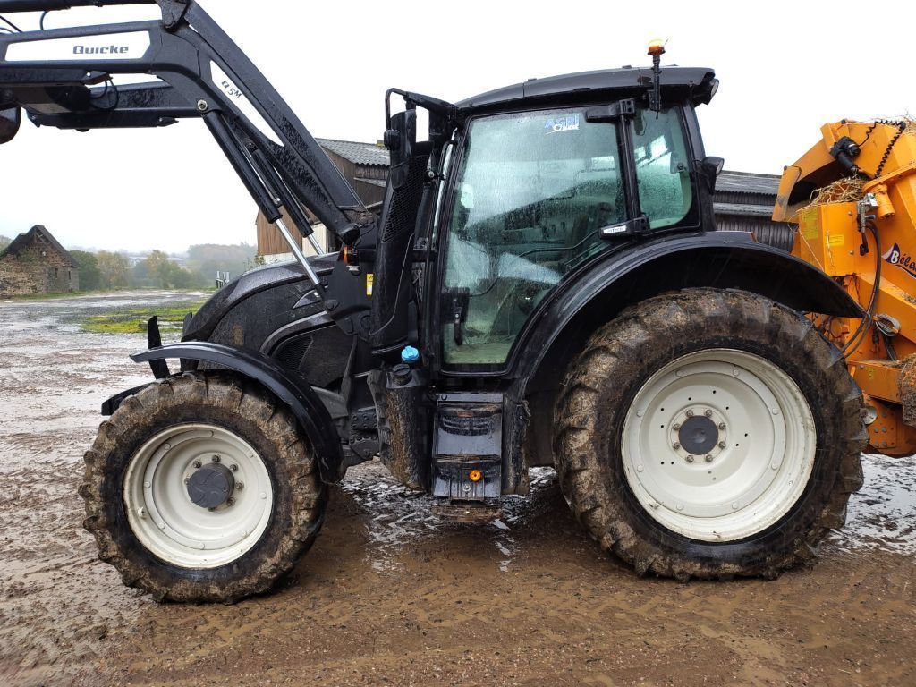 E-FARM: Valtra N104H5 - Traktor - id F3N5JVR - 62.500 € - Baujahr: 2019 - Abgelesene Motorstunden: 3.800,Motorleistung (PS): 110,Frankreich