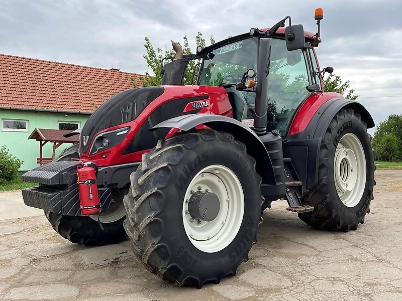 Valtra T 234 tractor €75,250