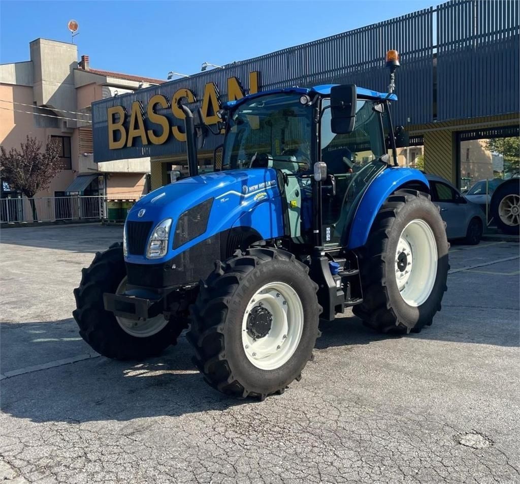 E-FARM: New Holland T5.100 - Trattore - id ZACANLW - 55.000 € - Anno di costruzione: 2024 - Potenza del motore: 100,Italia