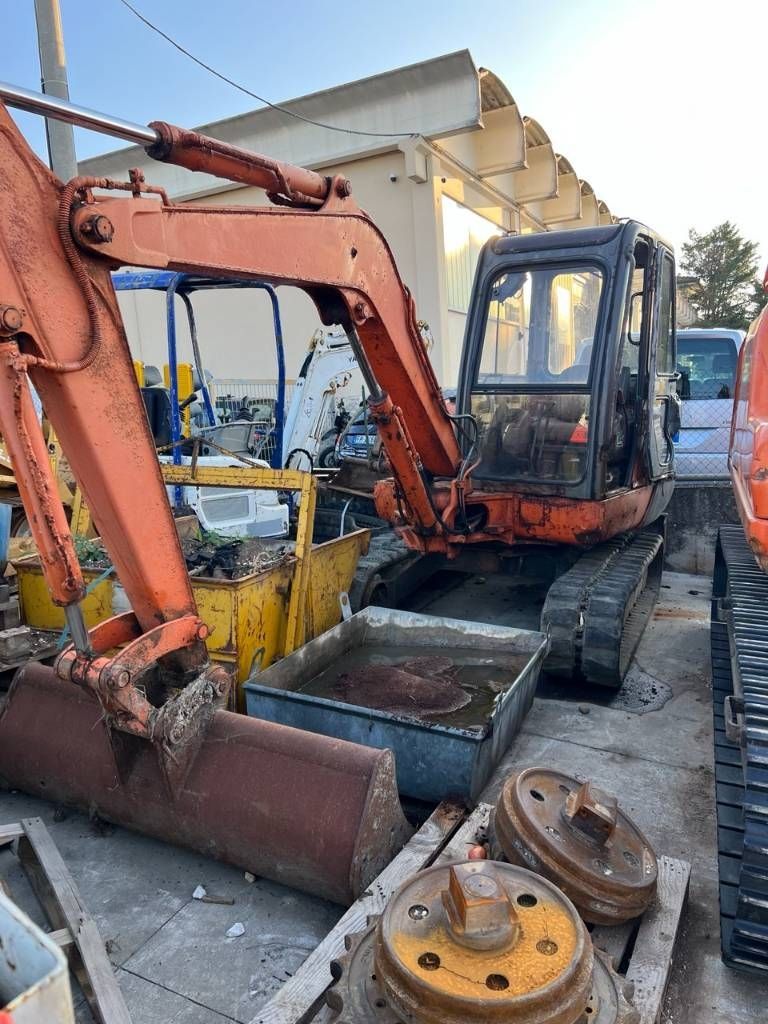 ましゅページ E-FARM: Hitachi ZX 50 - Mini excavator - id EPQXZ87 - 8.500 EUR