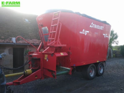 E-FARM: TRIOLIET 2400L - Mixer feeder - id AJNBIDA - €25,000 - Year of construction: 2012 - France