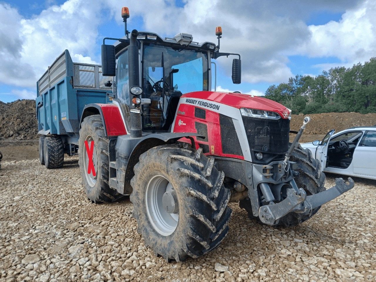 Massey Ferguson 8S.225 Tractor 122.000 EUR
