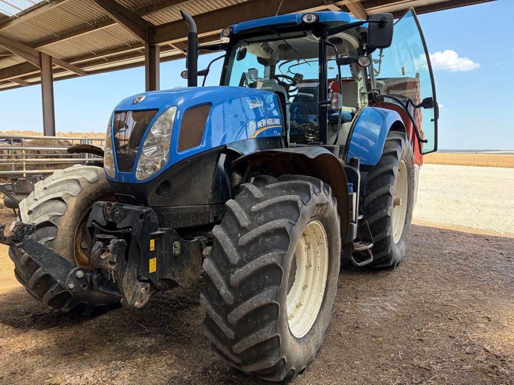 New Holland T7.235 Tractor €37,000