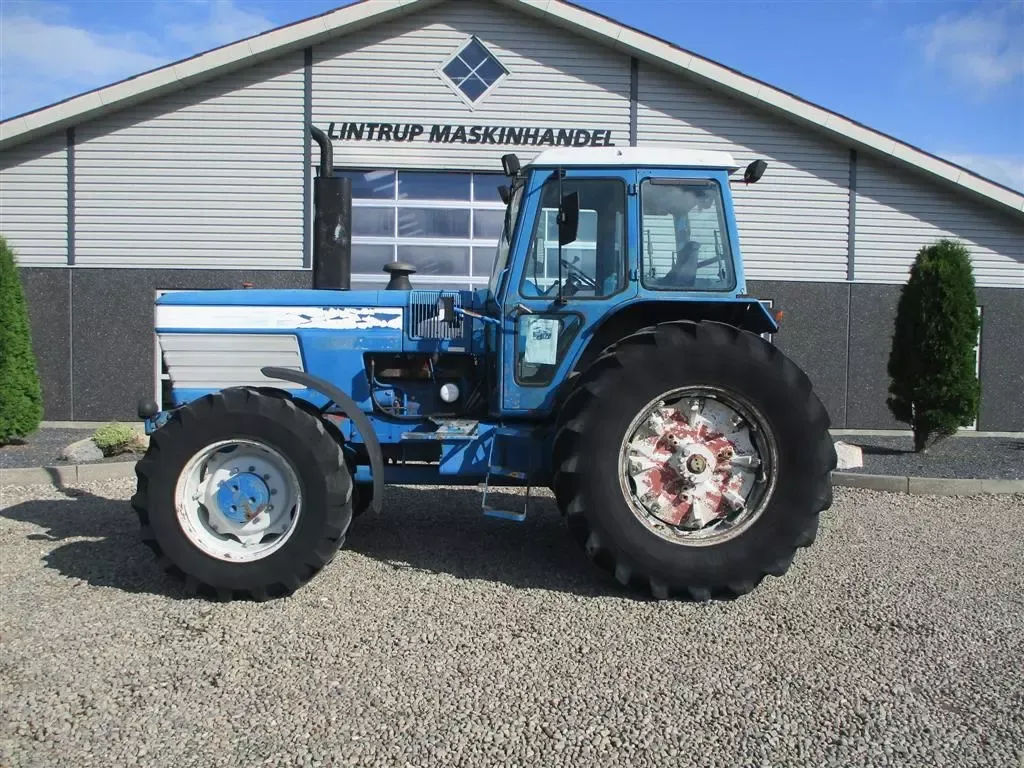 Ford-NH TW-25 2WD Tractor Specs (1983 - 1989) | LECTURA Specs