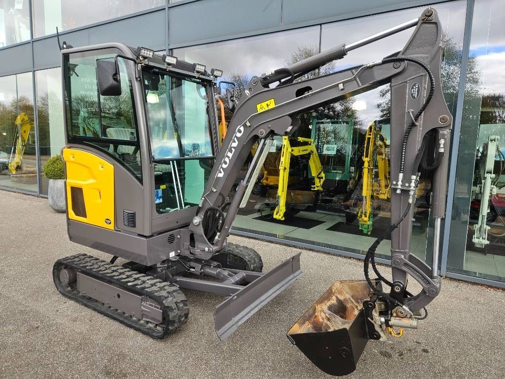 VOLVO ec 20 e Mini excavator €22,753