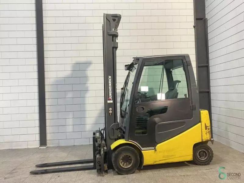 JUNGHEINRICH efg 425k Maszt sztaplowy 7850 €